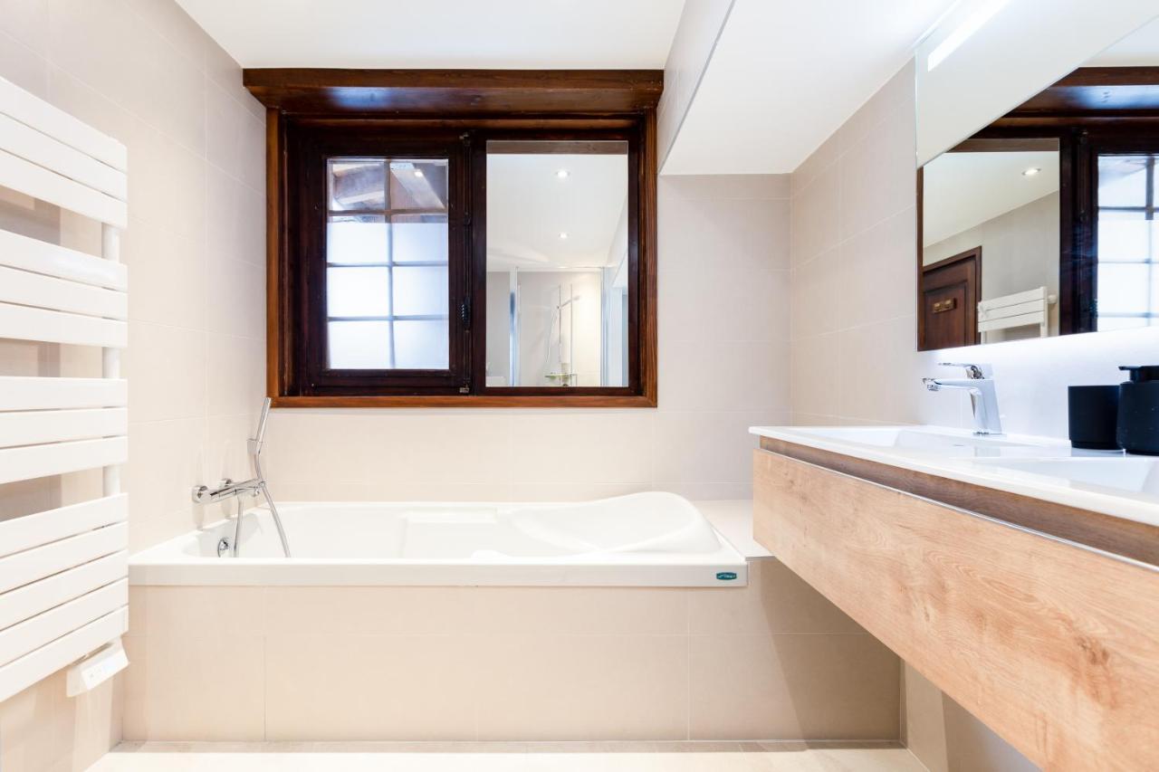Chalet Les Praz - 280Sqm - Sauna Cinema Fitness - 5 Bedrooms In Heart Of Les Praz - By Cozee Rentals Σαμονί Εξωτερικό φωτογραφία