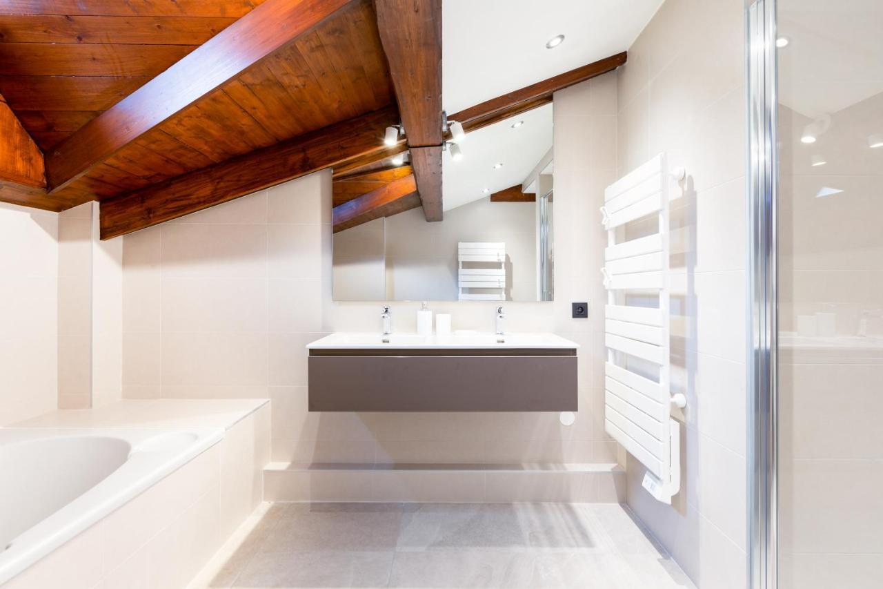 Chalet Les Praz - 280Sqm - Sauna Cinema Fitness - 5 Bedrooms In Heart Of Les Praz - By Cozee Rentals Σαμονί Εξωτερικό φωτογραφία